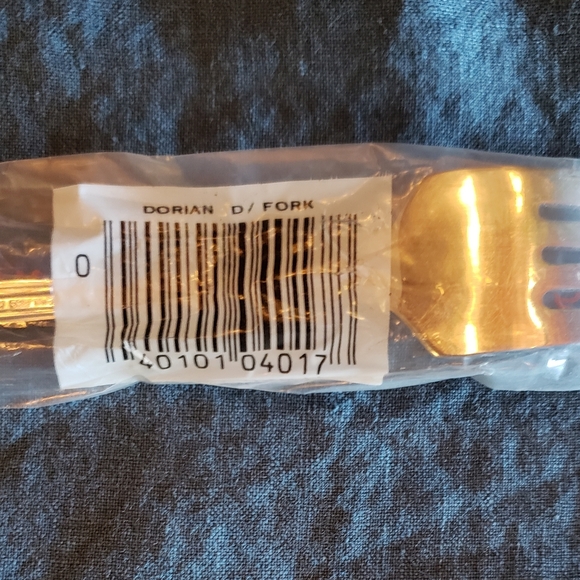 ESTIA GOURMET Dorian Stainless Steel 7-3/8" Dinner Fork - NWT - Picture 8 of 9